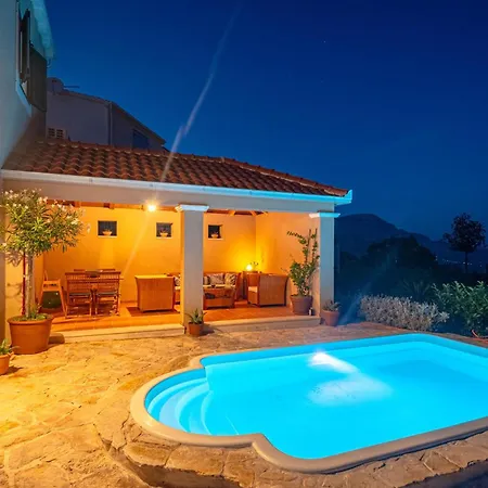 Amazing In Casa de Férias Zrnovo